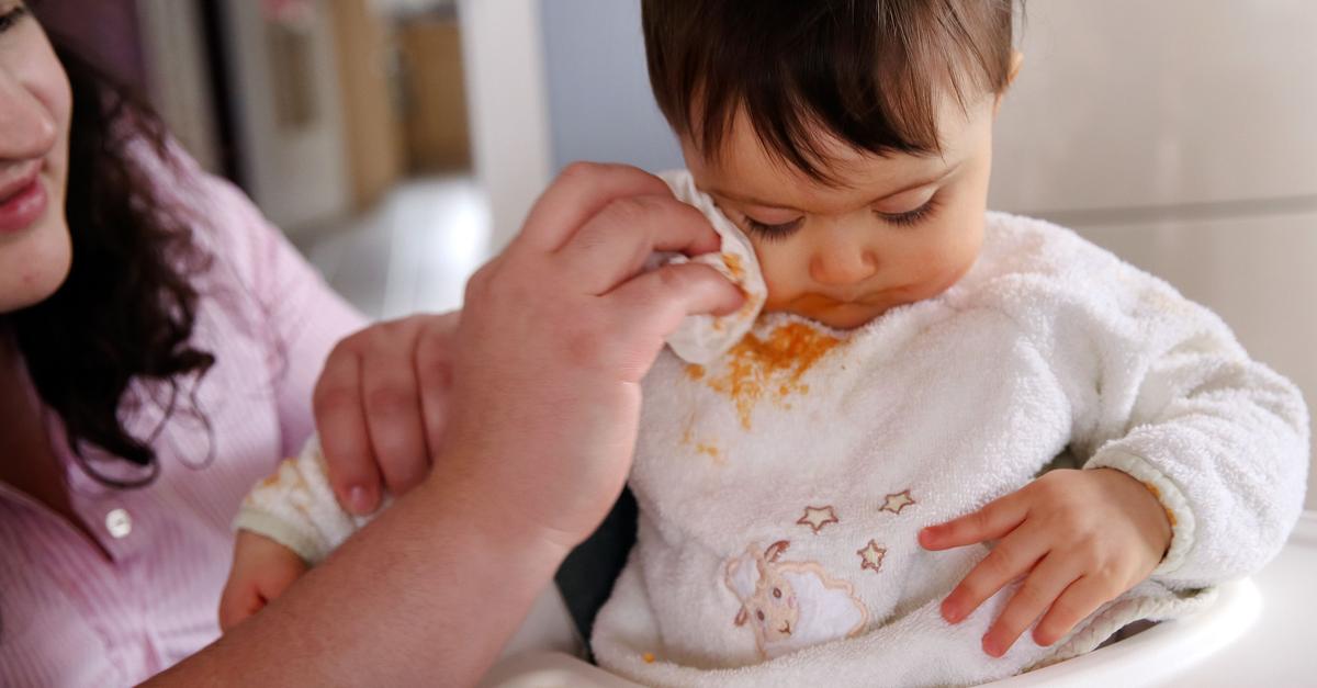 Farbe-Kleber-Gras-Tipps-gegen-Flecken-in-Kinderkleidung