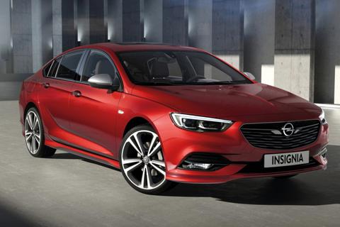 Bei den offiziellen Pressefotos des Insignia vertraut Opel noch auf die klassischen Farben. Foto: Opel