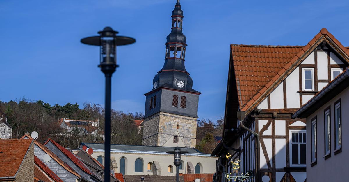 Schiefe-T-rme-Nicht-nur-in-Pisa-neigt-sich-was