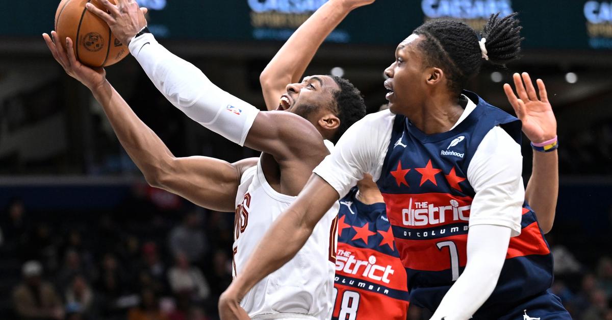 NBA-Star-Mitchell-dreht-Spiel-im-Alleingang