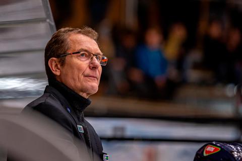 Blick voraus: Der neue Coach Hannu Järvenpää übernimmt zur Saison 2020/21 den EC Bad Nauheim in der DEL2. Foto: dpa 