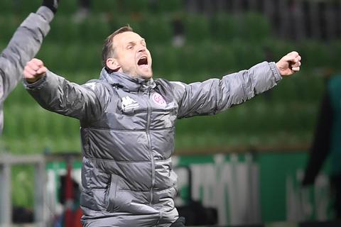Ob Mainz-05-Trainer Bo Svensson gegen Dortmund Grund zum Jubeln haben wird? Archivfoto: dpa