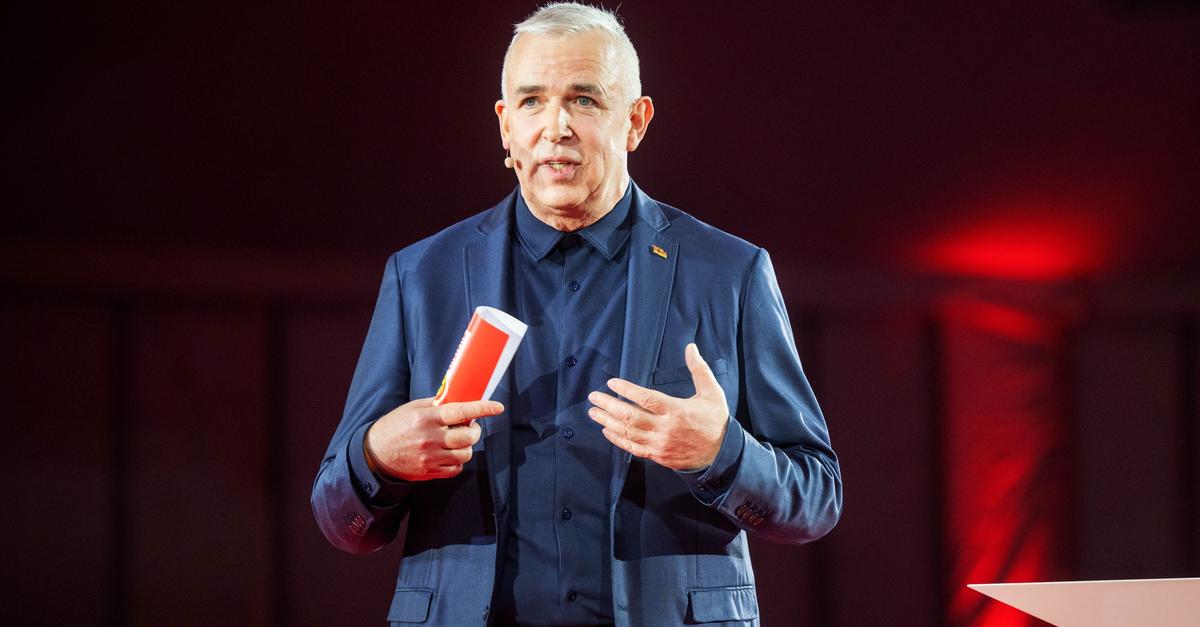 Unterschrift-bei-Club-Party-Trimmel-bleibt-bei-Union