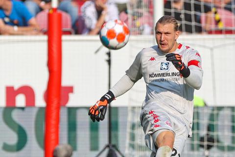 Robin Zentner von Mainz 05 im Spiel gegen Freiburg.  Foto: René Vigneron