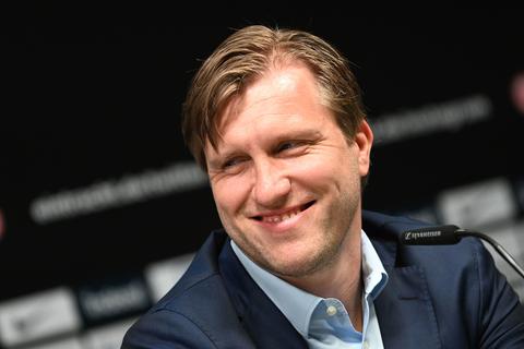 Zieht Sportvorstand Markus Krösche den nächsten Kracher für Eintracht Frankfurt an Land? Julian Weigl soll ins Blickfeld der Hessen gerückt sein. Foto: dpa