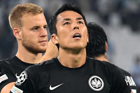 Eintracht-Routinier Makoto Hasebe nach dem gewonnenen Spiel in der Champions League gegen Olympique Marseille. Foto: Jan Huebner