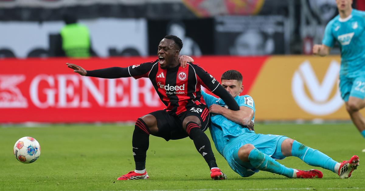 Gellende-Pfiffe-der-Fans-Eintracht-unterliegt-in-Hoffenheim