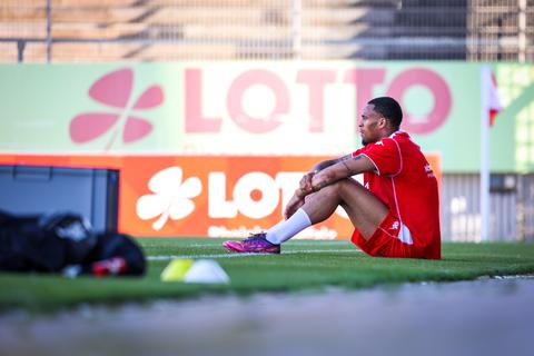 05-Stürmer Delano Burgzorg beim Trainingsauftakt von Mainz 05. Foto: Lukas Görlach