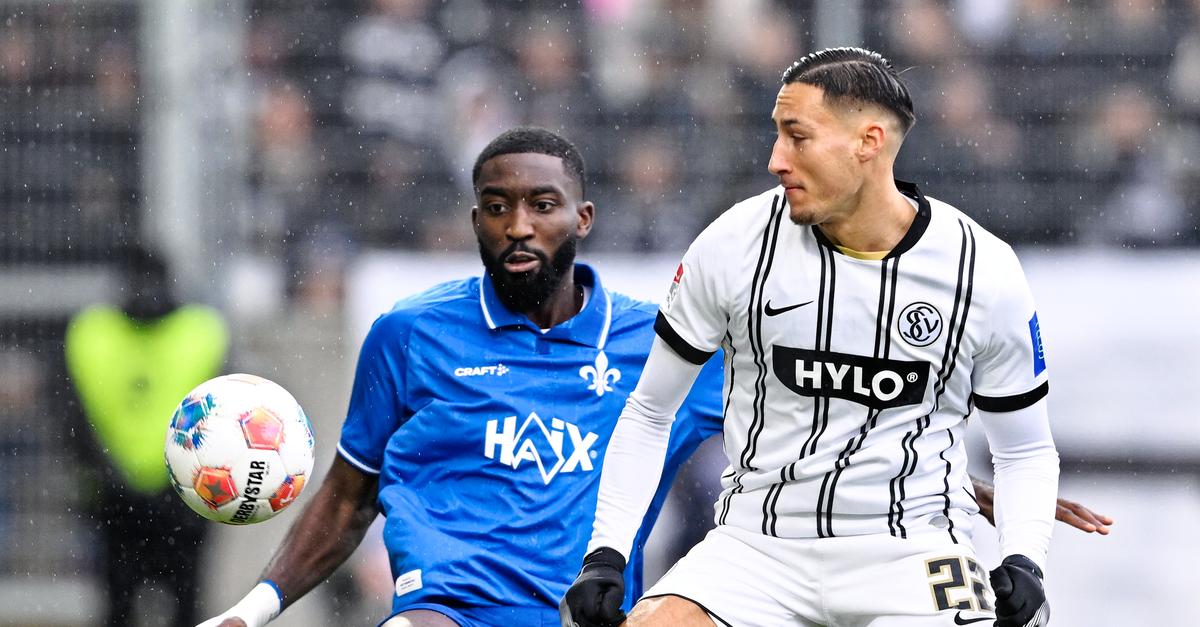 Viel-Arbeit-f-r-Eintracht-Sportchef-Kr-sche-zu-Weihnachten