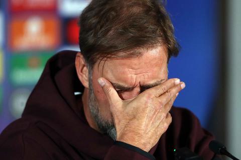 Liverpools Coach Jürgen Klopp bei der Pressekonferenz. © Scott Heppell/AP/dpa