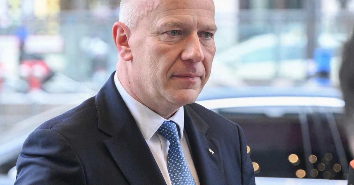 Olympia-statt-DFB-Pokal-Hertha-Coach-kritisiert-Wegner