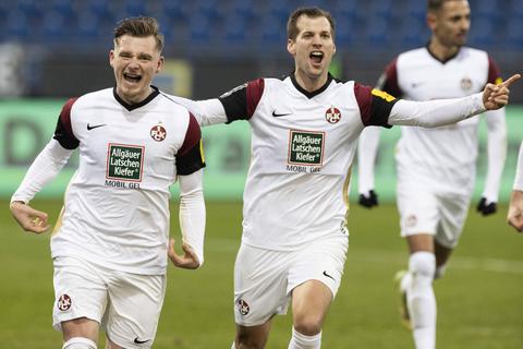 Marlon Ritter (links) und Hendrick Zuck sind zwei Gesichter einer erfolgreichen FCK-Hinrunde. Foto: imago/Marco Steinbrenner