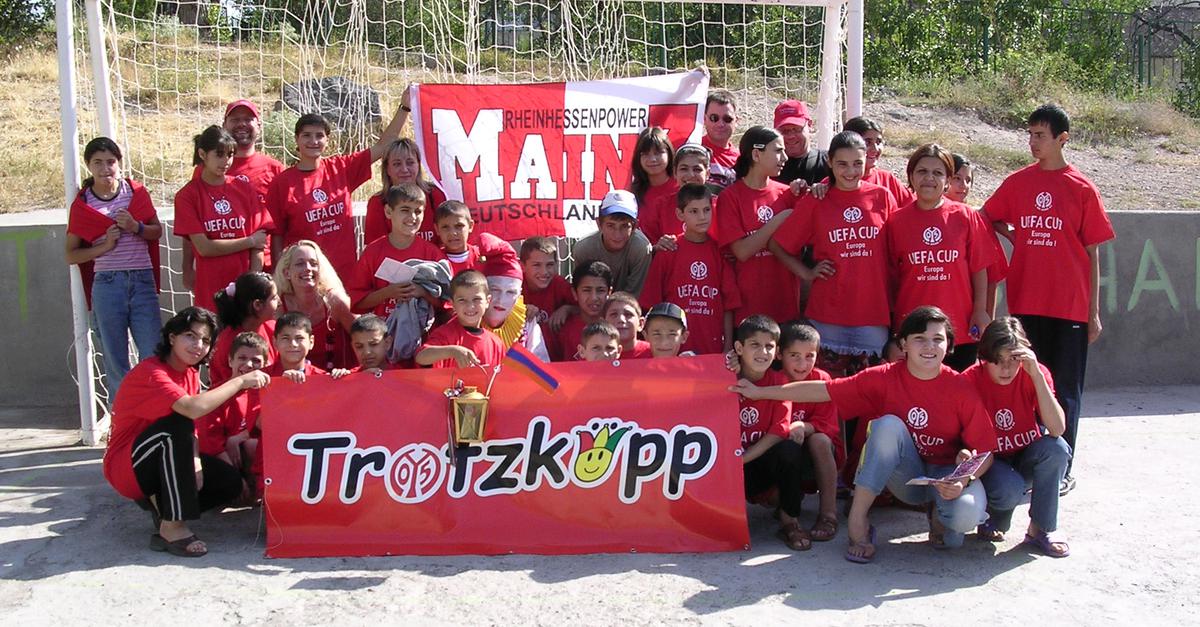 Was-Fans-von-Mainz-05-bei-Europapokal-Reisen-erlebten