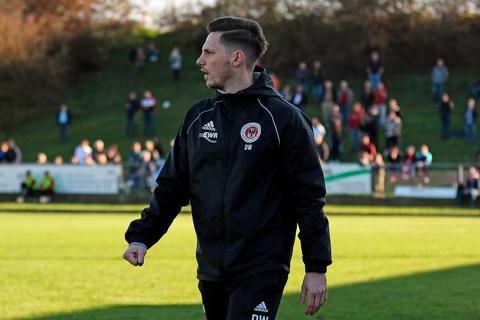 Daniel Wilde, Trainer der TSG Pfeddersheim, blickt nach dem Aus im Pokal wieder nach vorne. © pakalski-press/Christine Dirigo