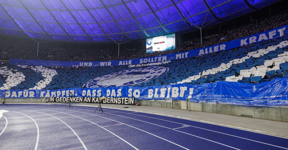 Fanproteste-bei-Zweitliga-Spitzenspiel-in-Berlin