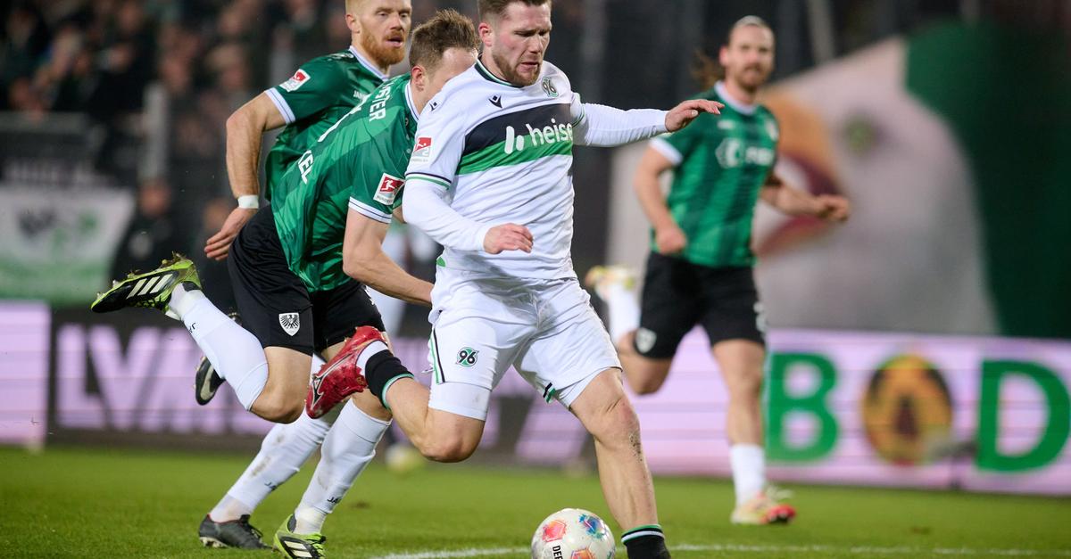 Zwei-Tore-in-der-Nachspielzeit-96-verpasst-Sieg-in-M-nster