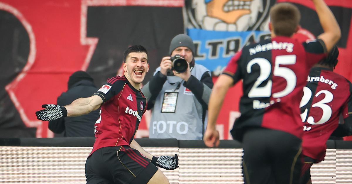 Klose-verpasst-mit-N-rnberg-Derby-Triple-gegen-F-rth