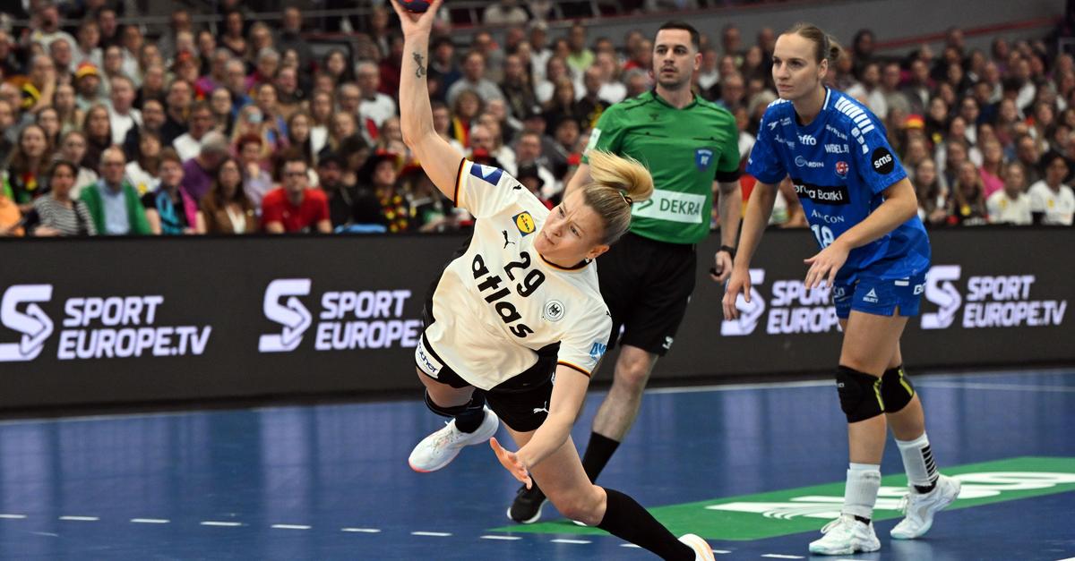 Viertelfinale-in-Sicht-DHB-Frauen-feiern-n-chste-WM-Party