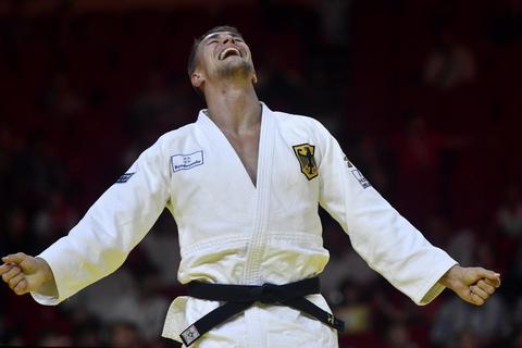Auf dem Judo-Gipfel. Mittlerweile schon vor fünf Jahren krönte sich Alexander Wieczerzak zum Weltmeister. Nach zwei verpassten Olympia-Teilnahmen soll es nun 2024 mit den Spielen klappen. Foto: dpa