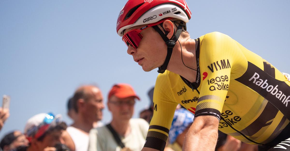 Appell-vom-Team-Radstar-Vingegaard-st-rzt-im-Training