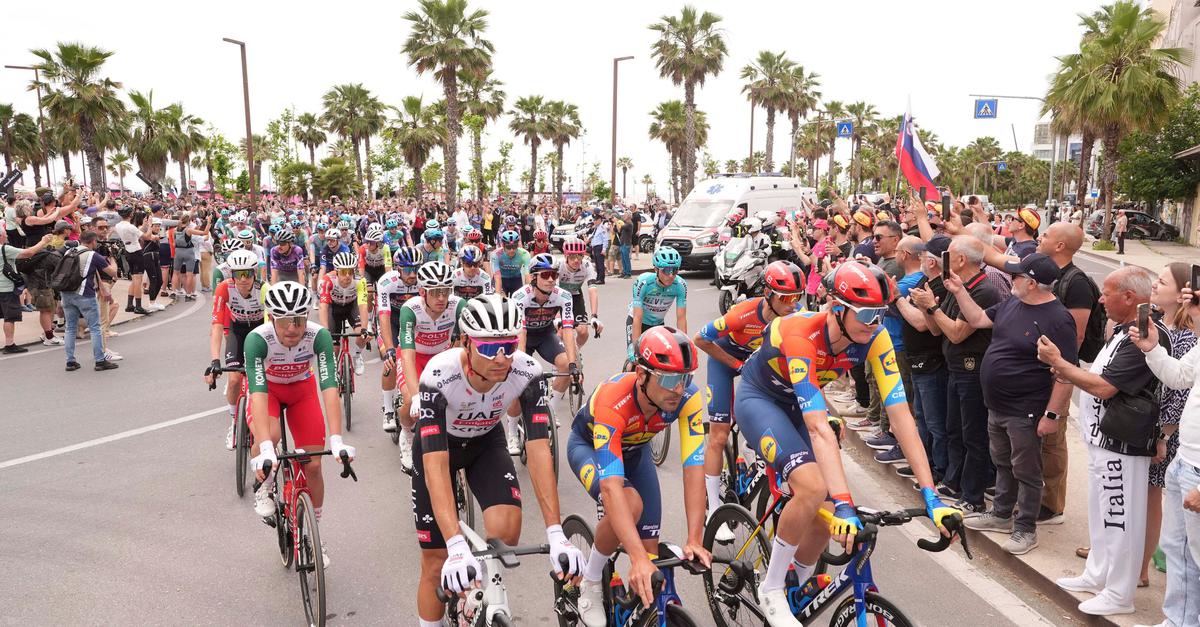 -Grande-Partenza-in-Albanien-Pedersen-gewinnt-Giro-Auftakt