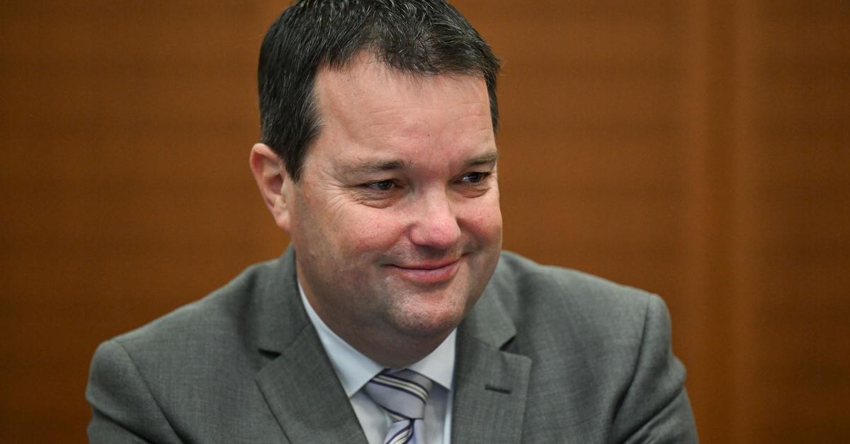 Viele-Millionen-zur-ck-Freispruch-f-r-Ex-DFB-Schatzmeister