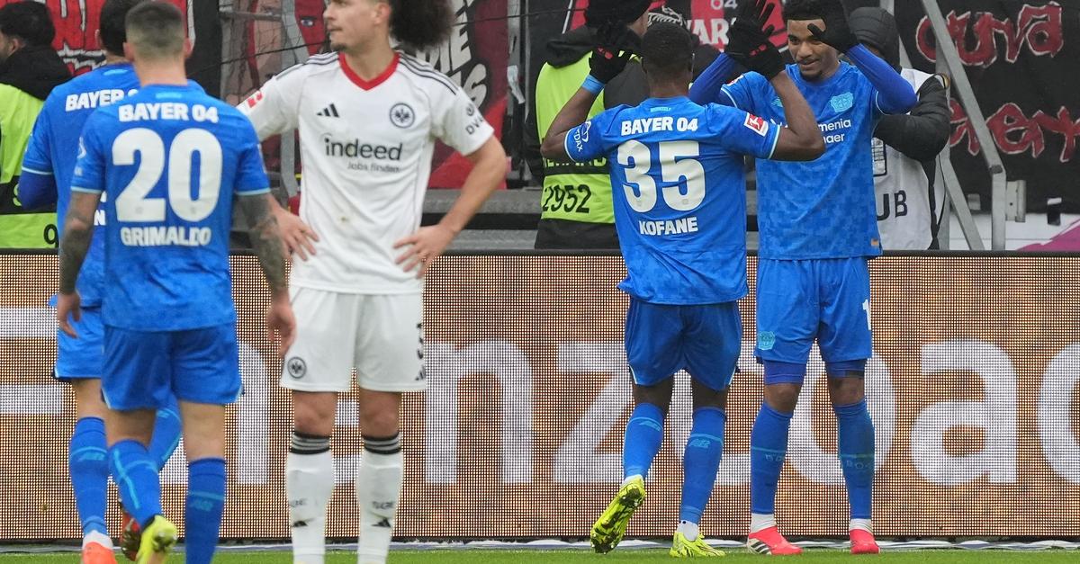 Bayern-nur-2-2-beim-HSV-Frankfurt-tief-in-der-Krise