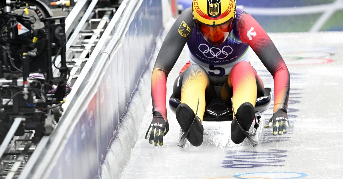 Fr-bel-vor-Taubitz-Doppelf-hrung-f-r-deutsche-Rodlerinnen