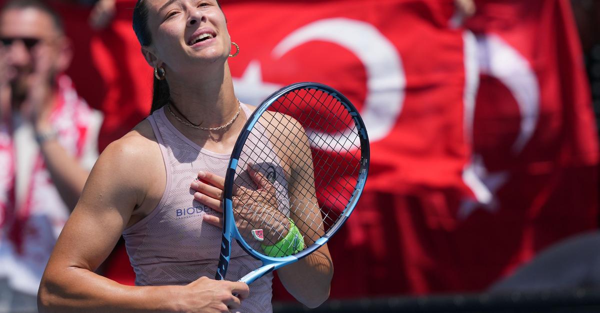 T-rkische-Tennis-Party-in-Melbourne