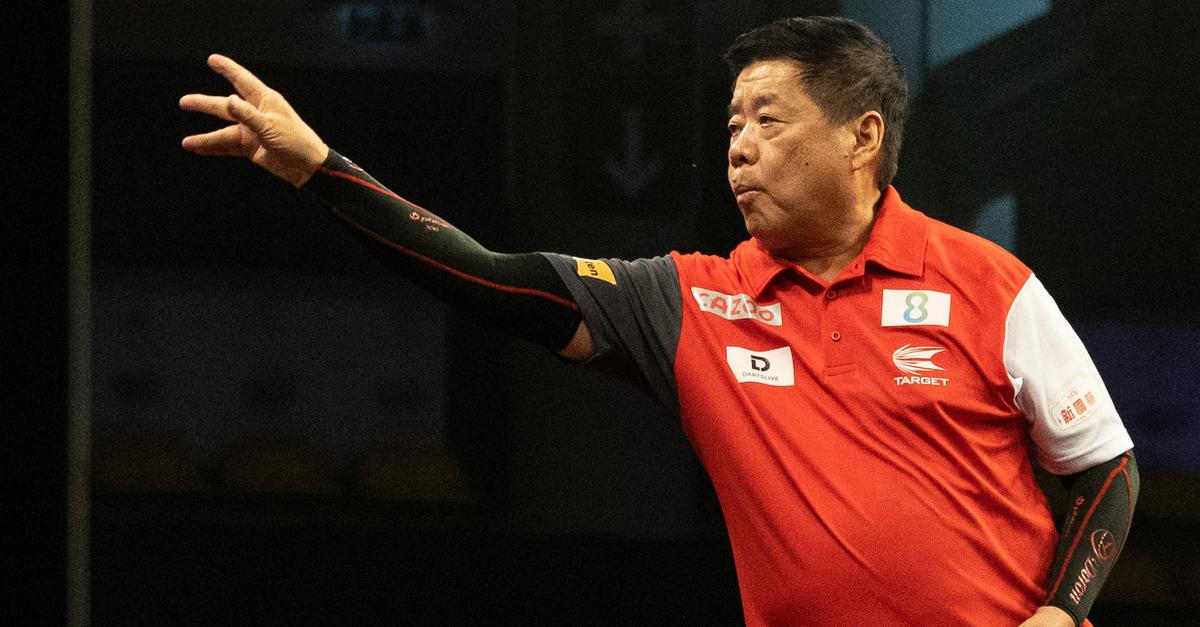 71-Jahre-alter-Darts-Profi-bei-WM-in-der-zweiten-Runde
