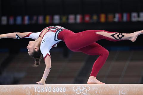 Auf das turnerische Können kommt es an: Die deutsche Olympia-Starterin Pauline Schäfer in Tokio. Foto: dpa