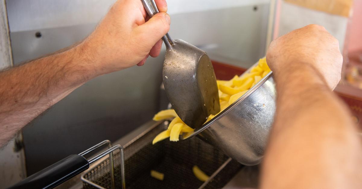 Entsorgungsbranche-beklagt-Altfett-Diebstahl-aus-Restaurants