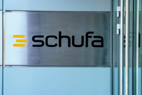 In der Schufa-Zentrale werden täglich rund 300.000 Anfragen zur Kreditwürdigkeit von Kunden beantwortet.