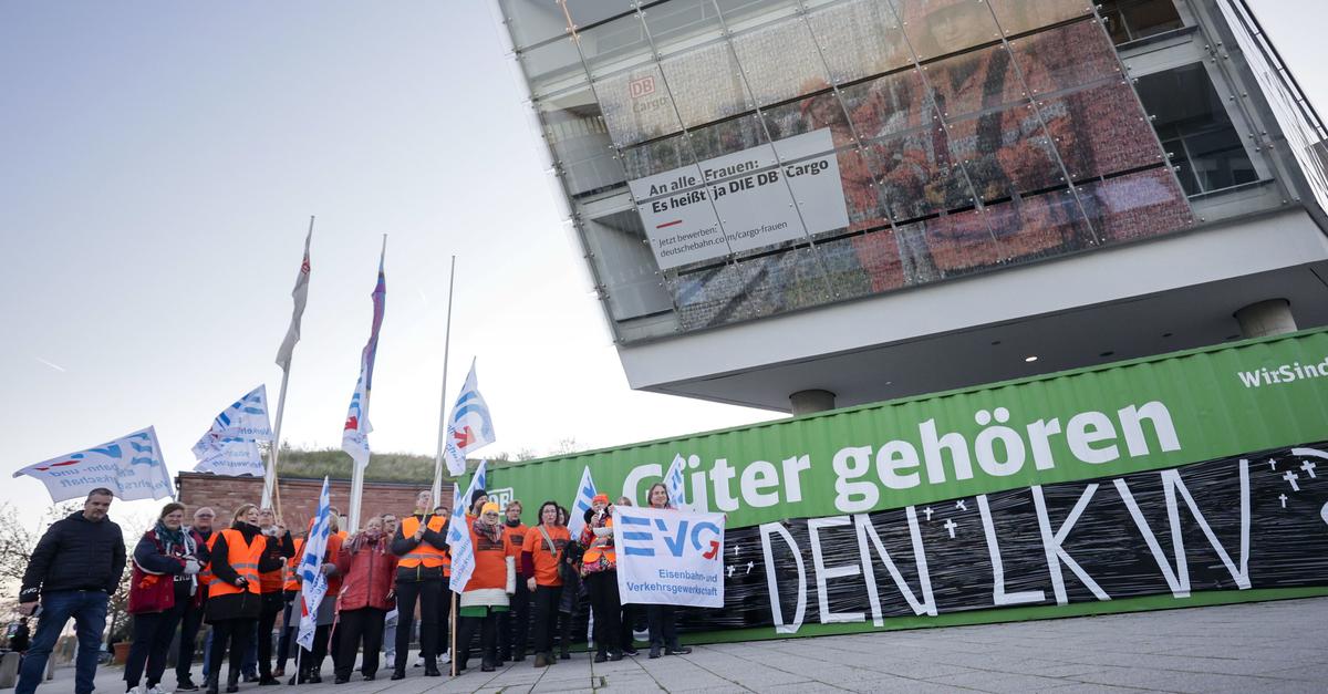 Gewerkschaft-GDL-schadet-Besch-ftigten-der-DB-Cargo-Zentrale